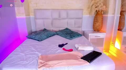 valeriekhaleesi online show from February 2026 10:06:02 PM