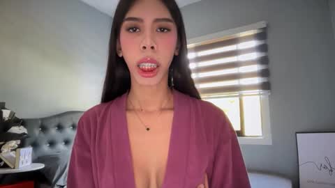 Snapshot of valerieriches chatting on February 2026 04:41:02 AM Valerie online show from February 2026 04:41:02 AM