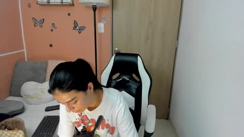 Juli C online show from December 2024 09:09:02 PM