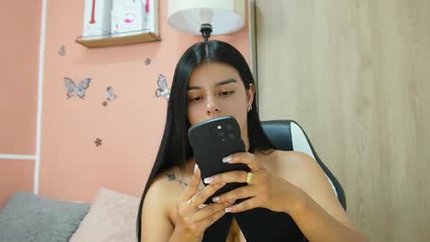 Juli C online show from February 2025 07:46:01 PM