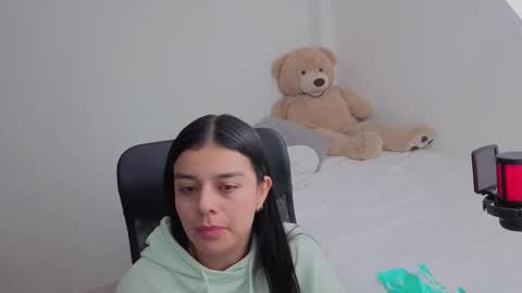 Juli C online show from February 2026 01:23:01 AM