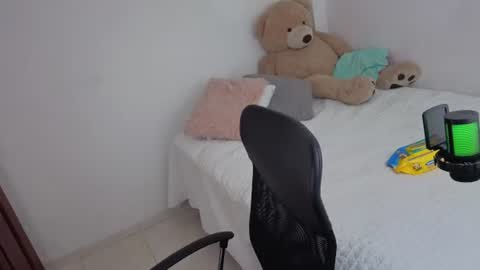Snapshot of valerihouse_ chatting on June 2026 02:05:02 AM valerihouse_ online show from June 2026 02:05:02 AM