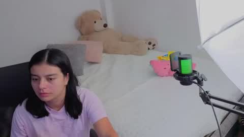 Snapshot of valerihouse_ chatting on July 2026 02:17:02 AM valerihouse_ online show from July 2026 02:17:02 AM