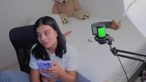 Snapshot of valerihouse_ chatting on July 2026 01:42:01 AM valerihouse_ online show from July 2026 01:42:01 AM