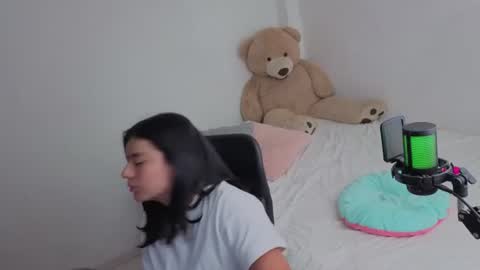 Snapshot of valerihouse_ chatting on August 2026 02:44:02 AM valerihouse_ online show from August 2026 02:44:02 AM