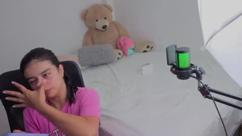 Snapshot of valerihouse_ chatting on August 2026 01:42:01 AM valerihouse_ online show from August 2026 01:42:01 AM