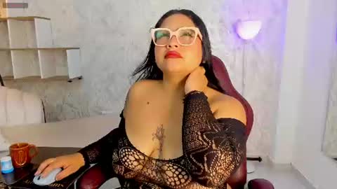 Valeria GomezGMT-5 2200-0600 online show from June 2026 03:49:01 AM