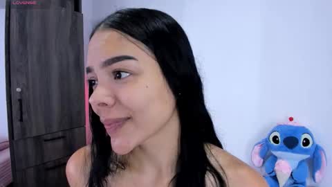 Cris  online show from February 2026 01:43:01 PM