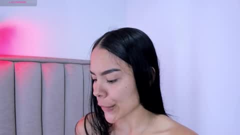 Cris  online show from March 2026 01:29:02 AM