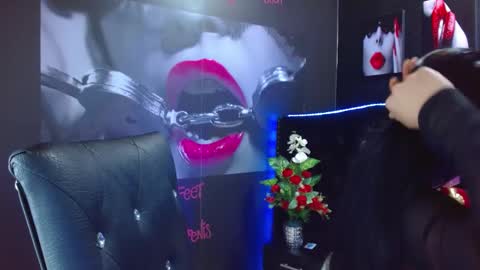 Snapshot of valery_meer_ chatting on December 2024 06:28:02 PM Valeria online show from December 2024 06:28:02 PM