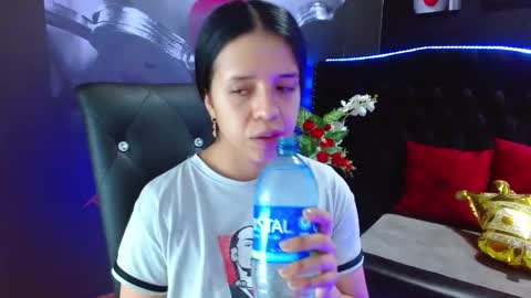 Snapshot of valery_meer_ chatting on December 2024 11:44:01 AM Valeria online show from December 2024 11:44:01 AM