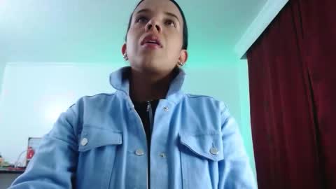 Snapshot of valery_meer_ chatting on October 2025 12:11:01 AM Valeria online show from October 2025 12:11:01 AM