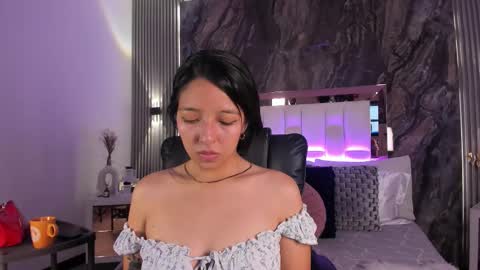 Val online show from September 2025 12:27:01 PM