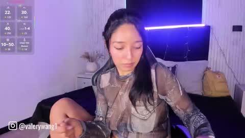 Val online show from September 2025 12:06:01 PM