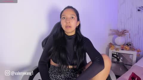 Val online show from October 2025 11:32:02 AM