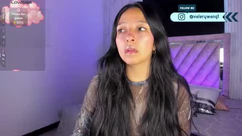 Val online show from December 2025 11:41:02 AM