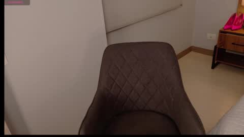 Valery online show from November 2025 09:37:01 PM