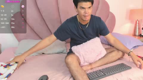 Snapshot of valerystonne_ chatting on December 2024 10:42:01 PM Valery Stonne online show from December 2024 10:42:01 PM