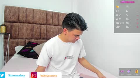 Snapshot of valerystonne_ chatting on January 2025 07:07:01 PM Valery Stonne online show from January 2025 07:07:01 PM