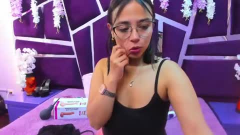 Snapshot of valerysweety__ chatting on July 2026 03:22:02 AM ValerySweety online show from July 2026 03:22:02 AM