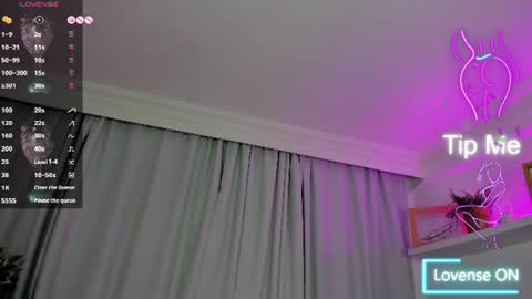 Valery Walker online show from June 2026 07:05:01 PM