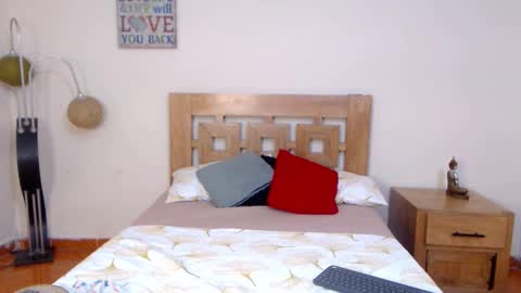 Sofia online show from October 2025 11:27:01 PM