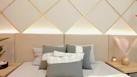 Sofia online show from March 2026 10:27:02 PM