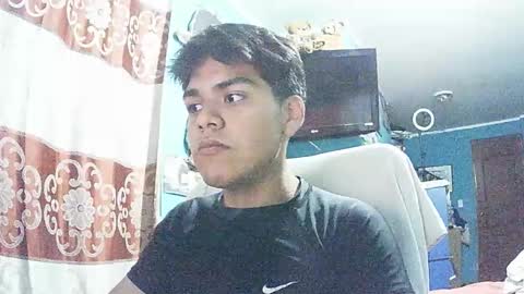 Snapshot of valesh20 chatting on January 2026 03:32:01 AM Valesh19 online show from January 2026 03:32:01 AM