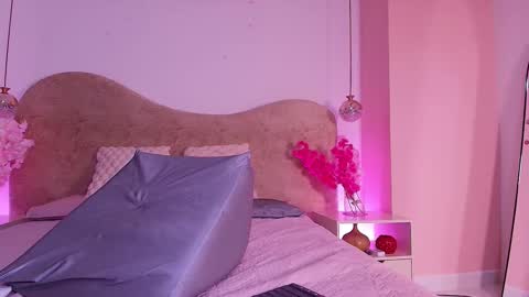 Snapshot of valeska_roberts chatting on February 2026 07:24:02 PM Valeska online show from February 2026 07:24:02 PM