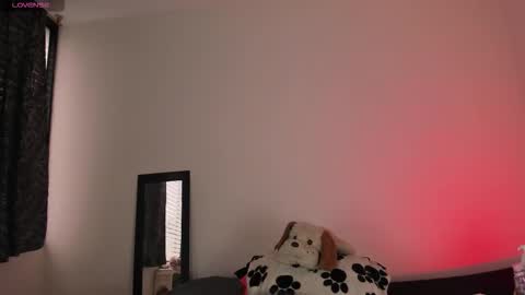 ValeStone  online show from November 2025 09:37:01 PM