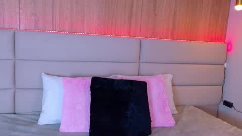 Vale online show from September 2025 12:39:02 PM