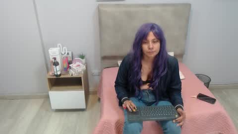 valevicious online show from October 2025 07:33:02 PM