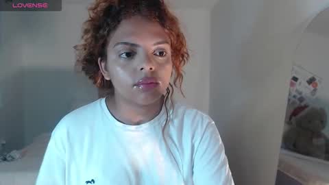 VALIENTE  online show from December 2025 12:15:02 AM