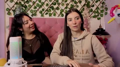 Valkiria and Dione online show from April 2026 07:29:01 PM