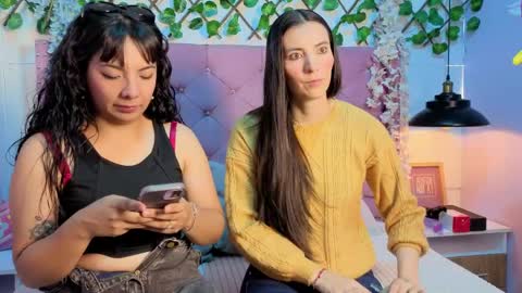 Valkiria and Dione online show from April 2026 07:28:01 PM