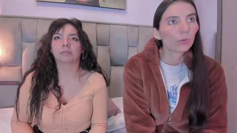 Valkiria and Dione online show from May 2026 01:30:02 PM