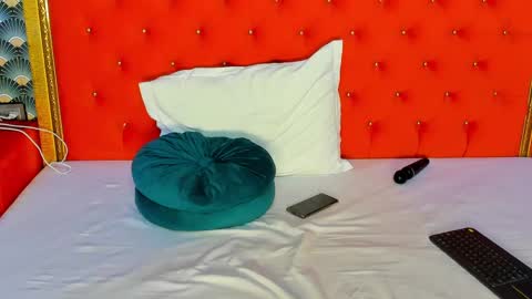 Valerie Val V online show from March 2025 12:11:02 PM