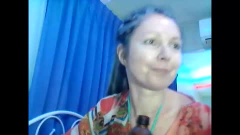 Snapshot of valleriwind chatting on January 2025 03:00:02 AM ValleriWind online show from January 2025 03:00:02 AM