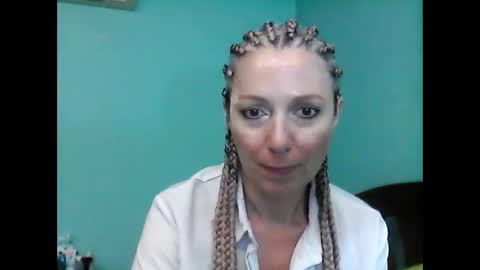 Snapshot of valleriwind chatting on February 2025 01:15:01 AM ValleriWind online show from February 2025 01:15:01 AM