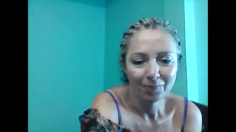 Snapshot of valleriwind chatting on February 2025 12:33:02 PM ValleriWind online show from February 2025 12:33:02 PM