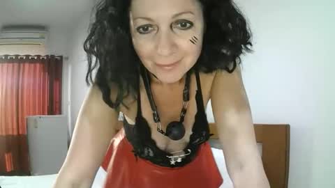 Snapshot of valleriwind chatting on November 2025 11:43:02 PM ValleriWind online show from November 2025 11:43:02 PM