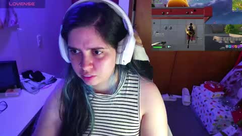 Im Violet online show from December 2024 09:19:02 AM