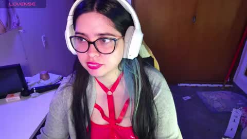 Im Violet online show from December 2024 05:16:02 AM