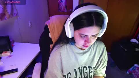 Im Violet online show from January 2025 05:34:02 AM