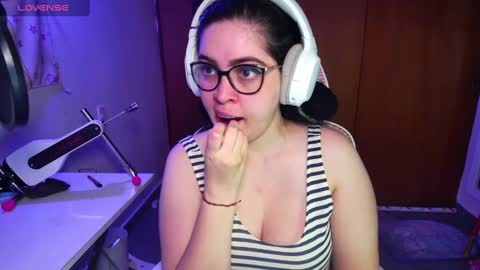 Im Violet online show from February 2025 12:00:02 AM