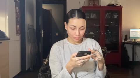 Little Devil online show from February 2025 06:01:02 PM