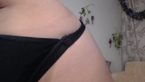 valquiria_sirgun online show from February 2025 09:30:01 AM