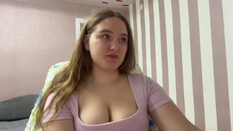 Snapshot of valvet_sky chatting on June 2026 10:46:01 PM Lily online show from June 2026 10:46:01 PM