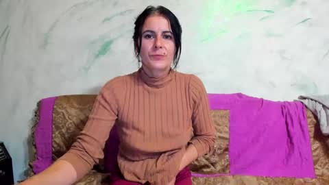 Snapshot of valysexybarbie chatting on March 2025 04:25:01 PM valentina online show from March 2025 04:25:01 PM