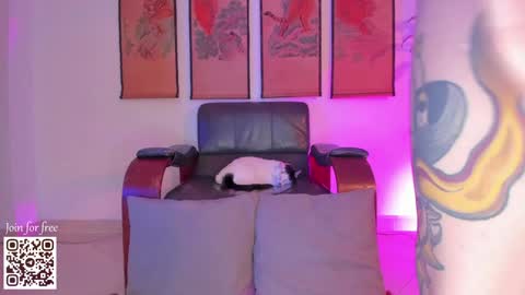      online show from December 2024 07:58:02 PM